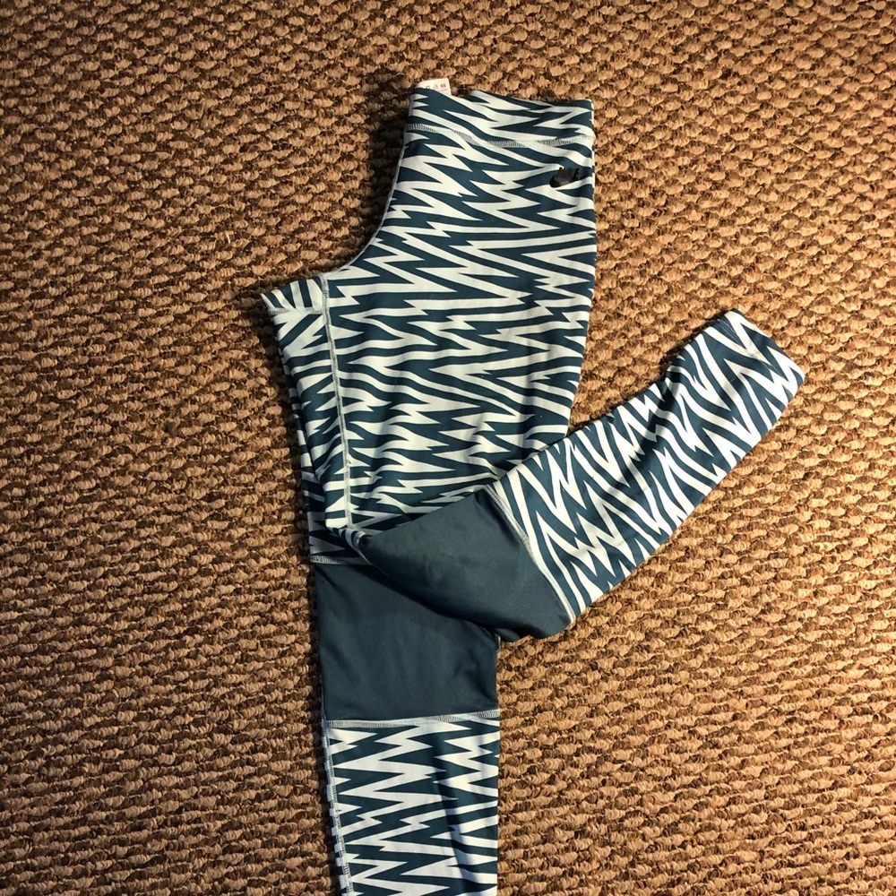 NIKE LEGGINGS | M |